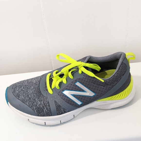 New balance heel pillow sneakers - Picture 2 of 16